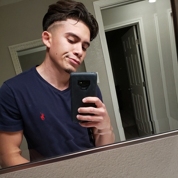 Meet your Posher, Sebastian - Picture 1 of 4